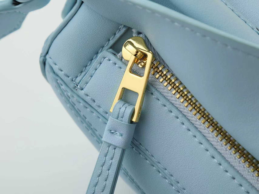 Loewe M88 25x17cm ss3_7