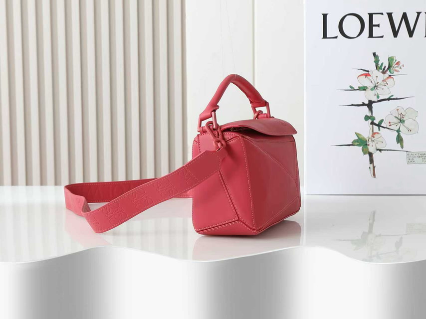 Loewe M88 25x17cm ss_4