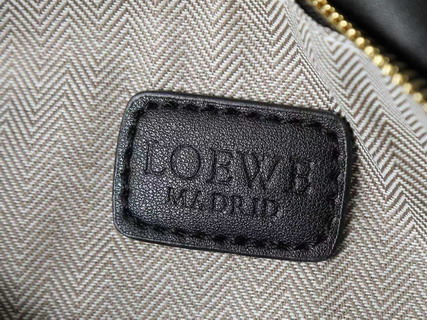 Loewe M88 25x17cm ss5_8