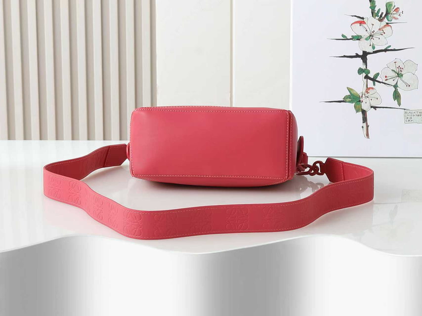 Loewe M88 25x17cm ss_5