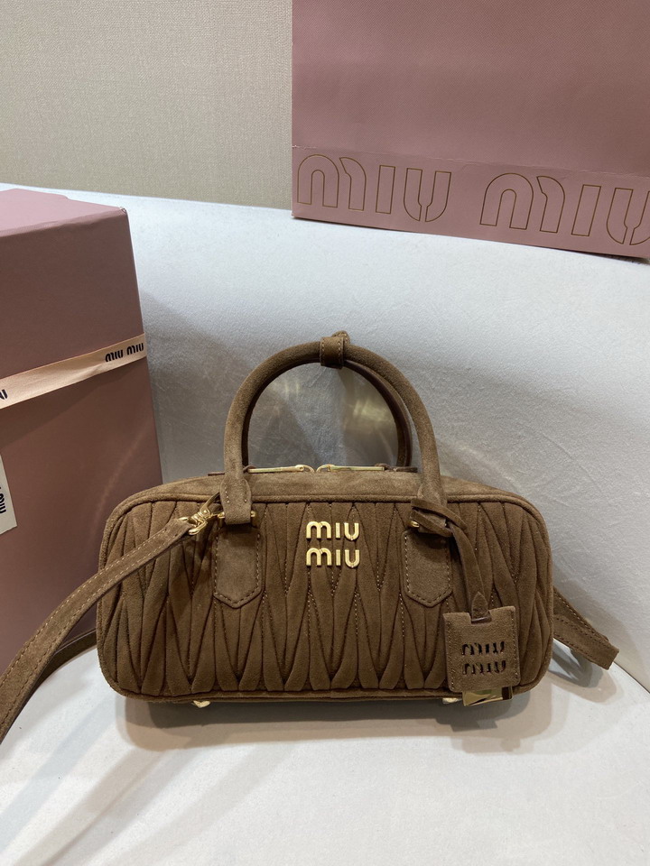 Miu 5BB148 27x12x9cm AP_1