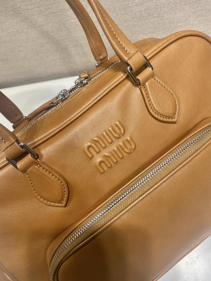 Miu 5BB159 32x22x14cm AP1_7