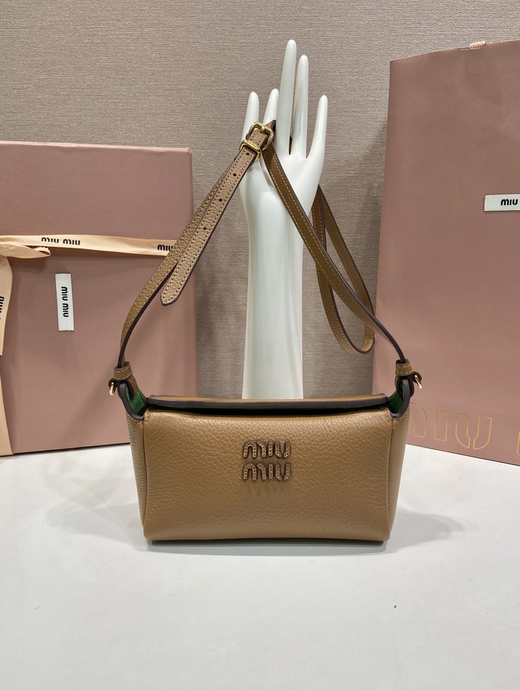 Miu 5BB462 18x11x6 5cm AP_1