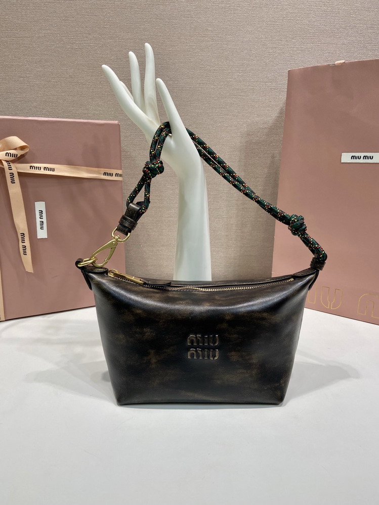 Miu 5NE841 18 5x14x10cm AP2_1