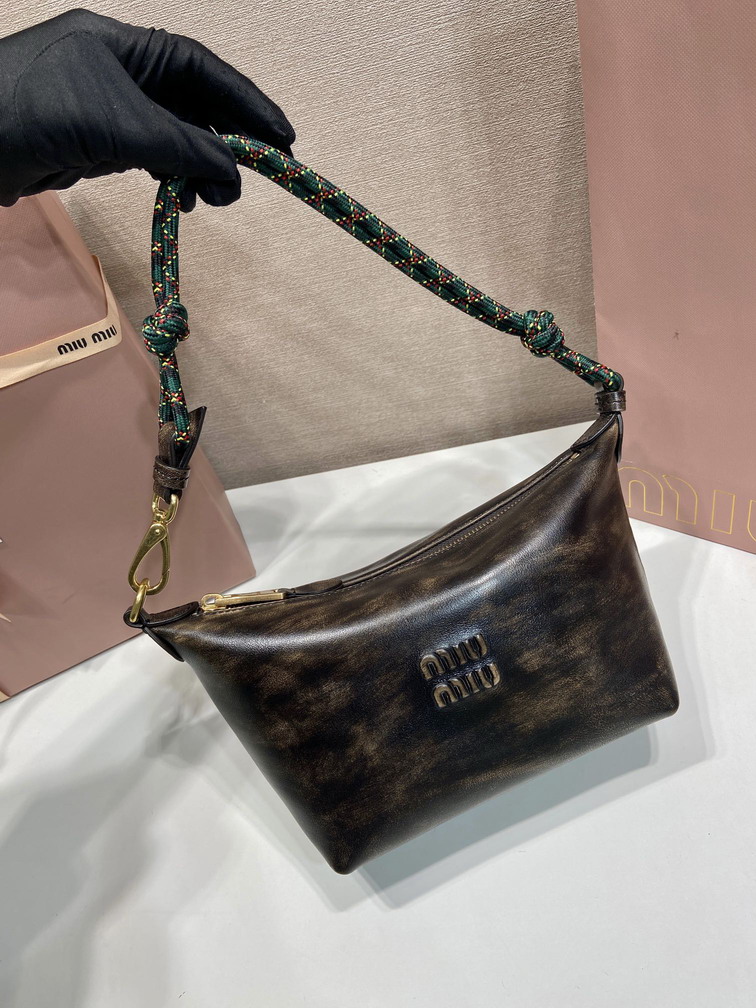 Miu 5NE841 18 5x14x10cm AP2_2