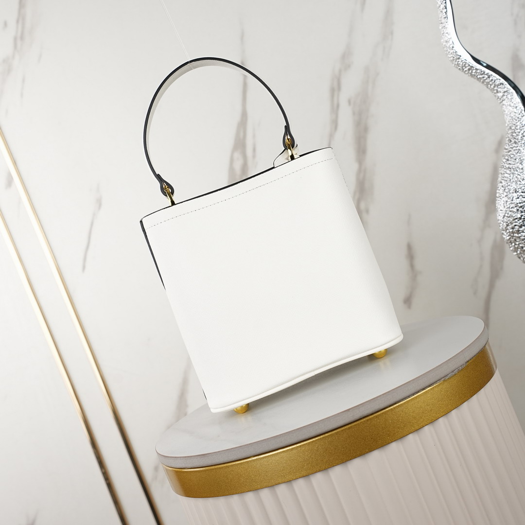 Prada 23x23x13cm jj_3