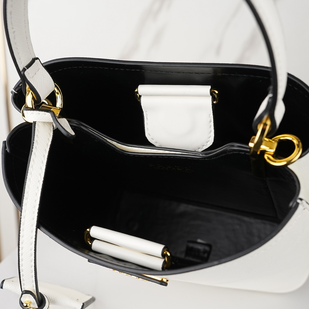 Prada 23x23x13cm jj_7