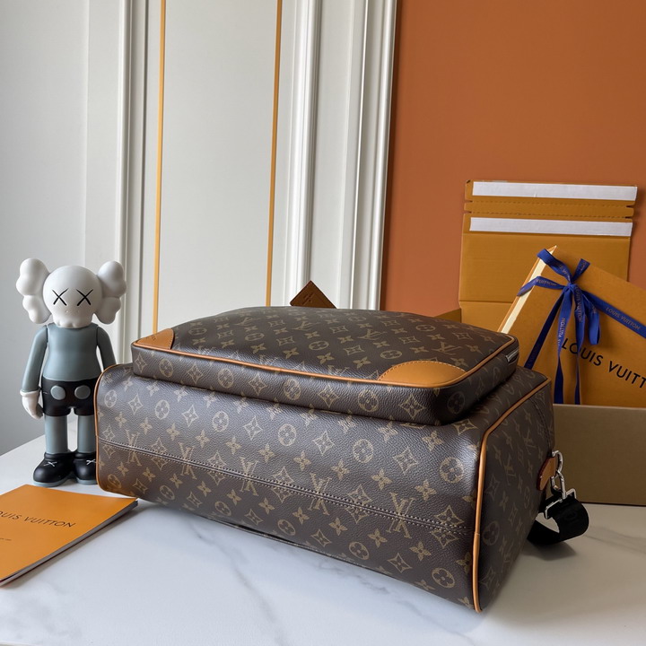 Weekender M11512 46x31x8cm ss1_4