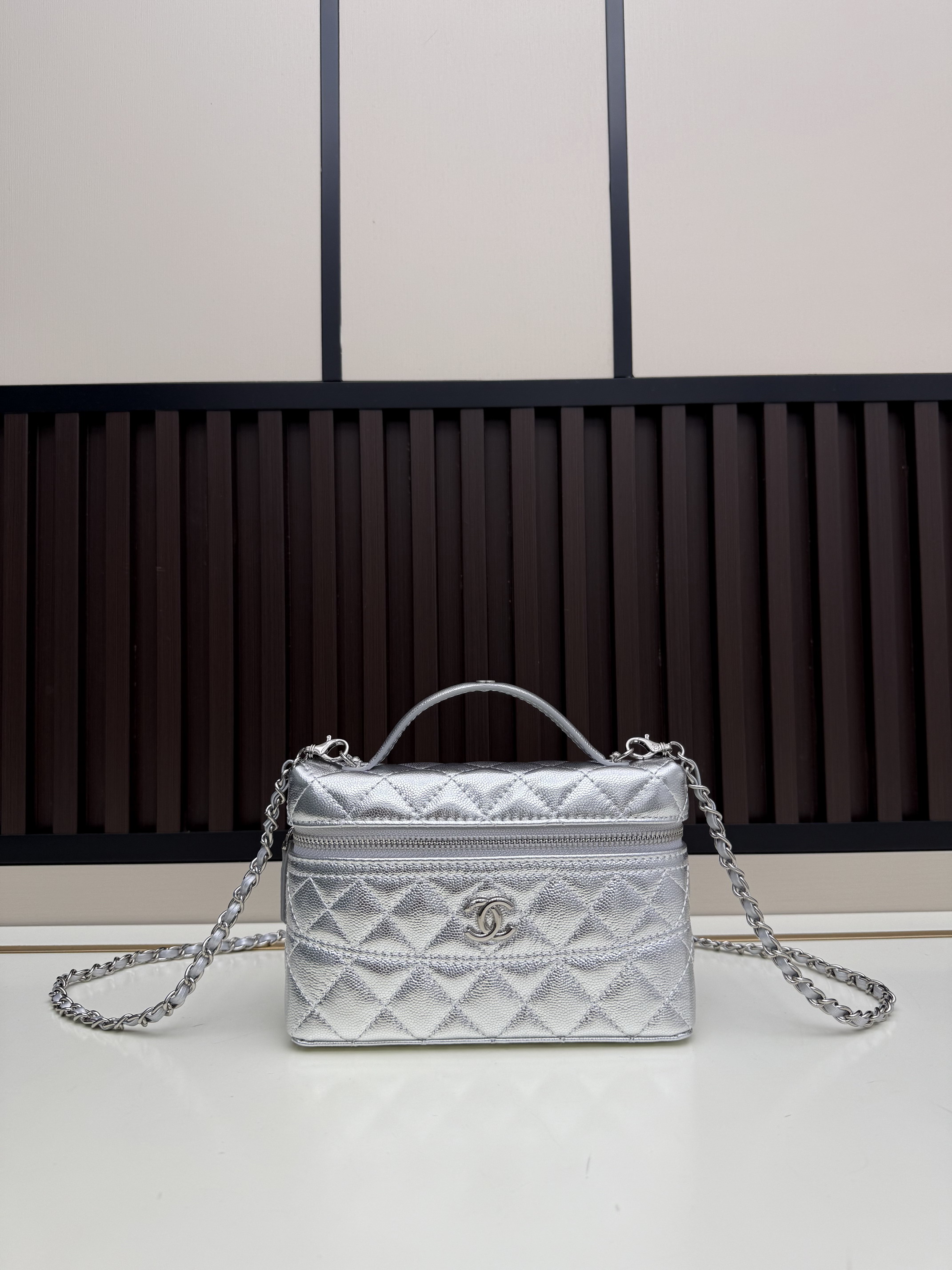 Chanel 09140-06580 17x19 5x5cm jj1_1