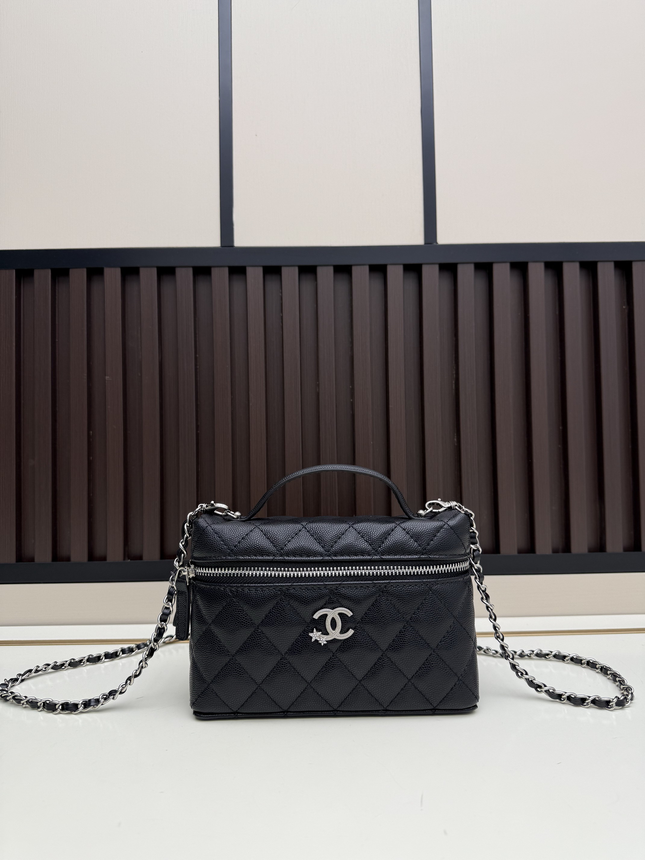Chanel 09140-3 17x19 5x5cm jj_1