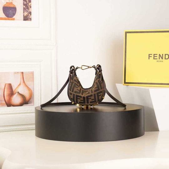 Fendi praphy 0060 16 5x14x5cm ss8_1