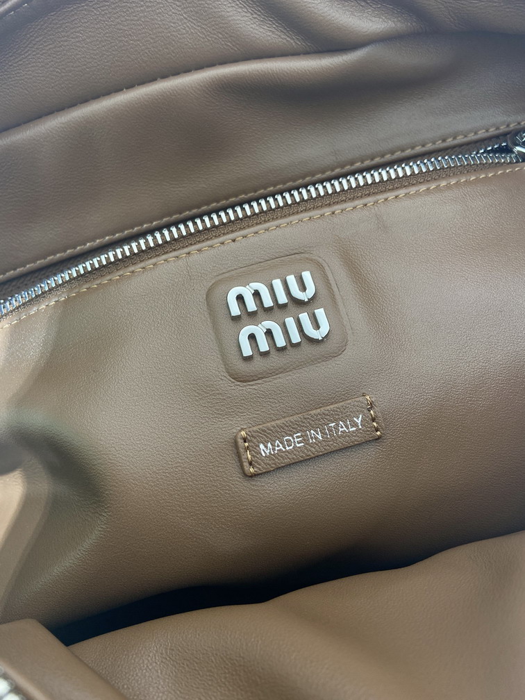 Miu 5BB159 32x22x14cm AP2_9