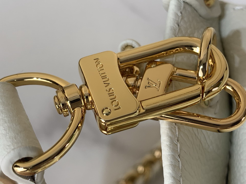 On m27577 13x10x25cm gf_5