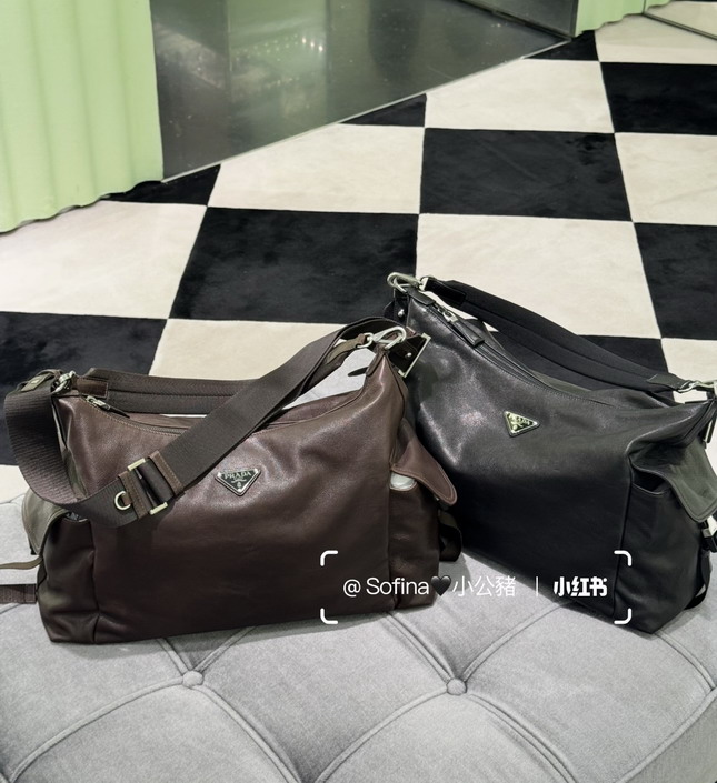 Prada Explore 2VH204 43x29 5x15cm AP_1