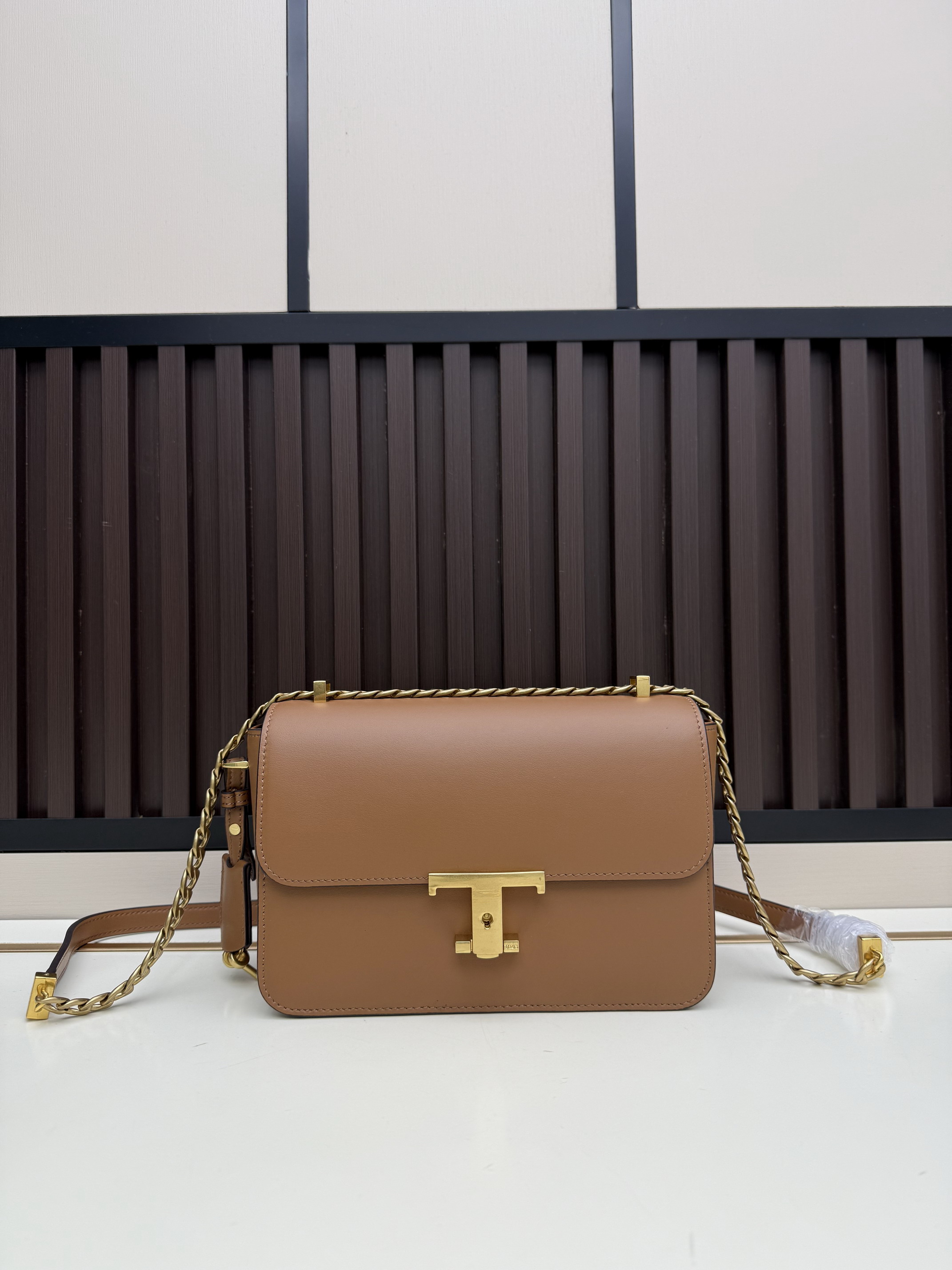 Tods 003855 22x14 5x8cm jj1_1