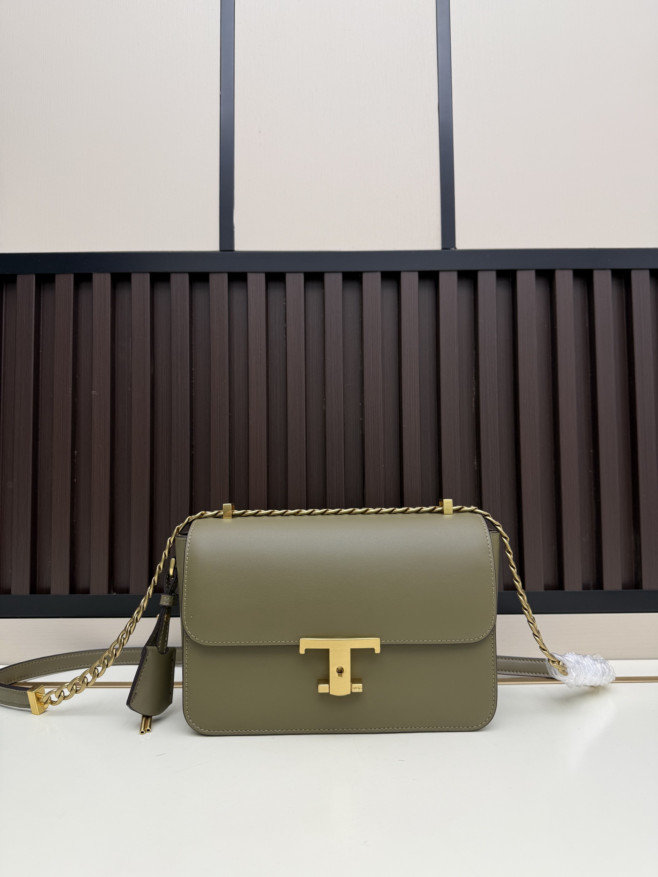 Tods 003855 22x14 5x8cm jj2_1