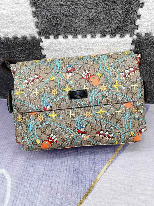 Gucci 42x30x15cm CX 7