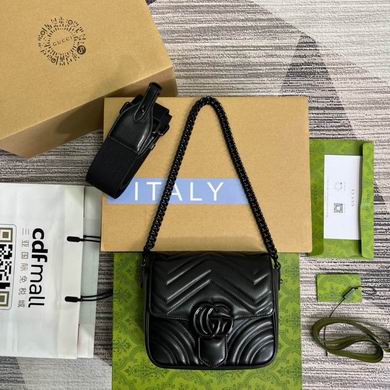 739681 18X15X8cm MP 3colour