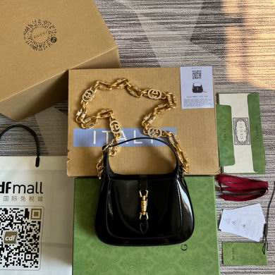 699651 19X13X3cm MP 5colour