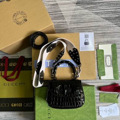 686864 17X12X7.5cm MP 3colour