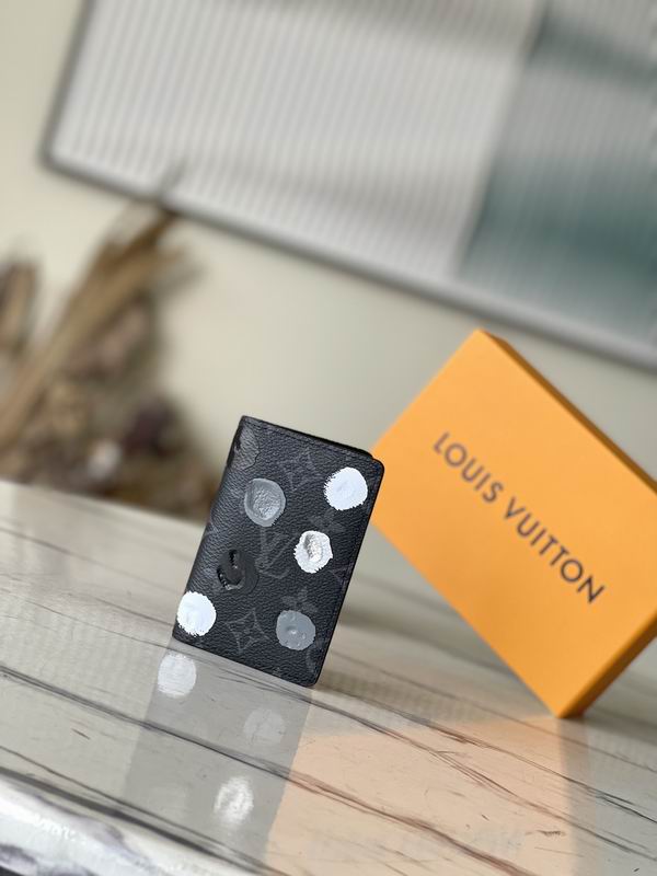 M81928波点7.5x11.1x1cm gf