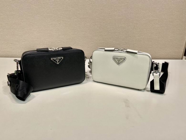 Prada Brique 2VH173十字纹 19x11.5x3.5cm AP