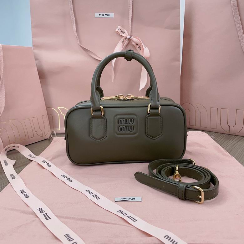 5BB142 22X10.5X7cm SF 3