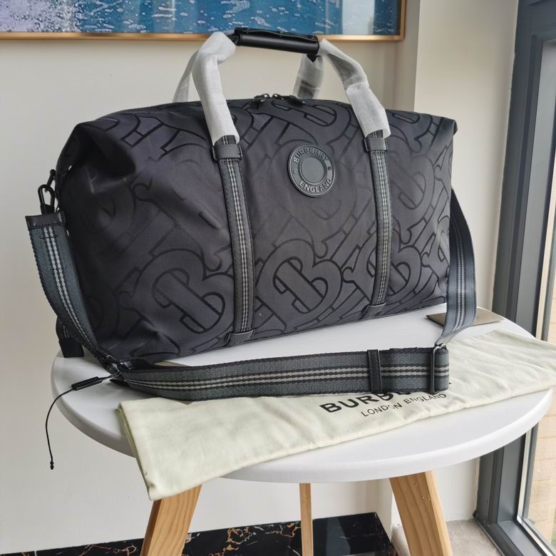 Burberry travelling bag 1:1