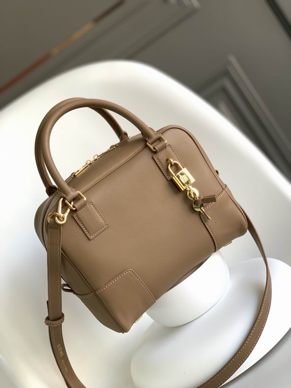 Loewe 062123 19x18x11cm ss24