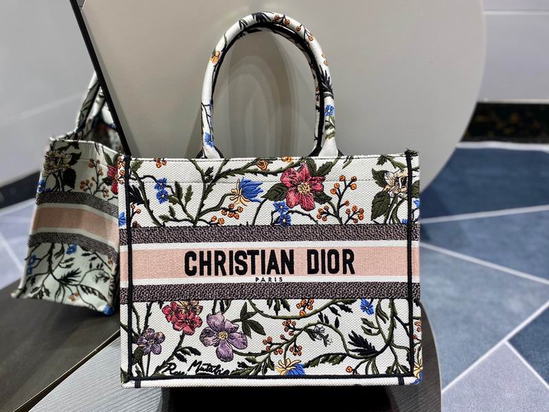 24 Dior Book Tote Original2