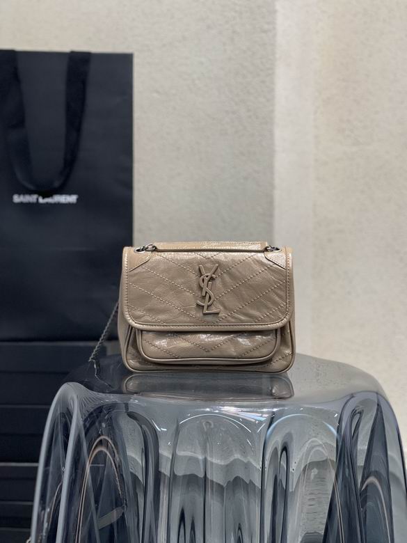 533037 22X16.5X12cm YG 8