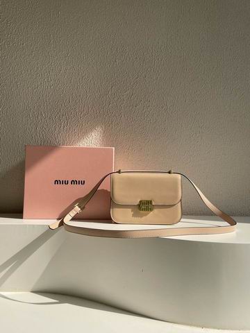 Miumiu 616008 20x13.5x5.5cm zy