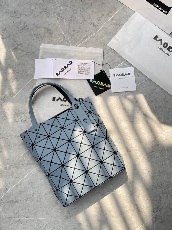 Issey Miyake 28.5x23x5.7cm Yt eight colors