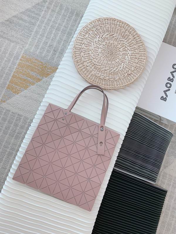 Issey Miyake 0086 34x34cm Yt