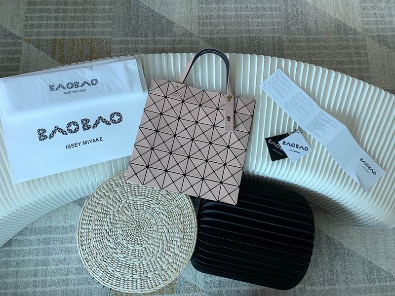 Issey Miyake 0086 34x34cm Yt