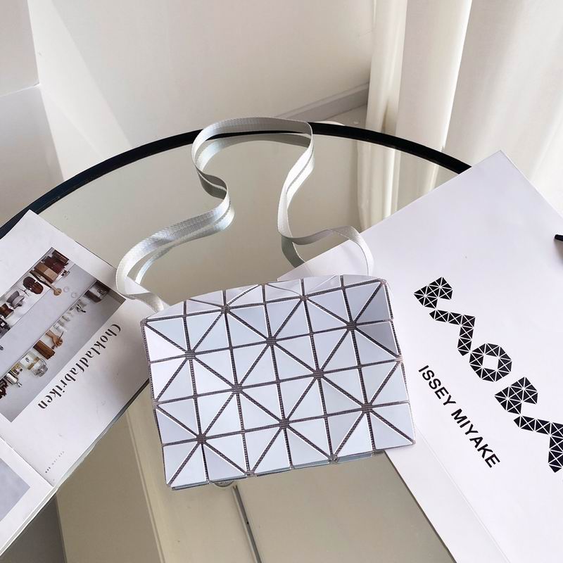 2024 Issey Miyake messenger bag Original