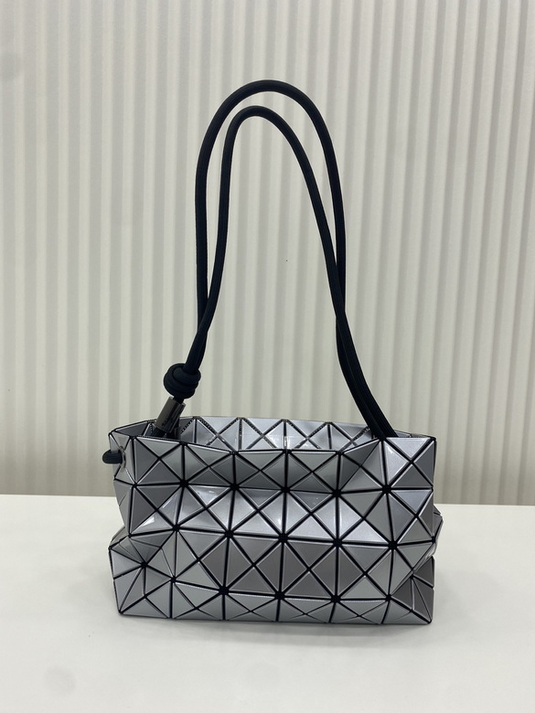 15.7X23.5X7.8cm 072703 YT1