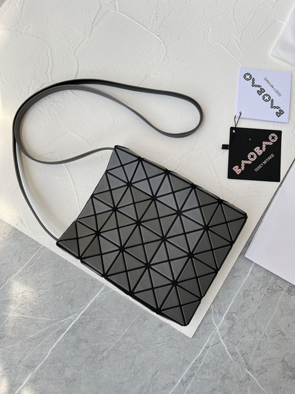 PRISM 19.5X16.0X4cm 082101 YT 2