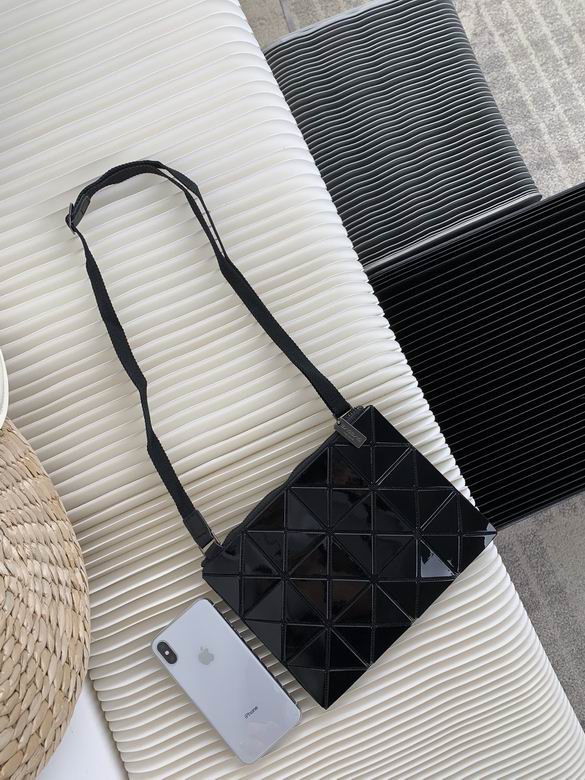 BB81-AG352 23X17cm YT 4