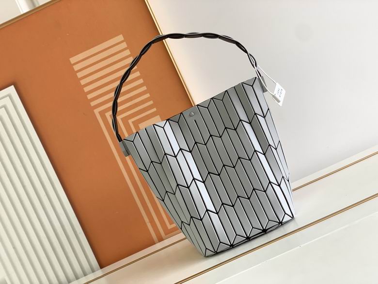 大24.5X16.2X16.2cm 小18.8X13.4X13.4cm 030701 YT 3