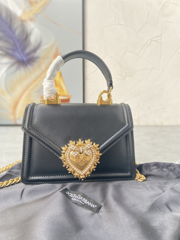 Devotion 24X17X9cm 072801 YT 3