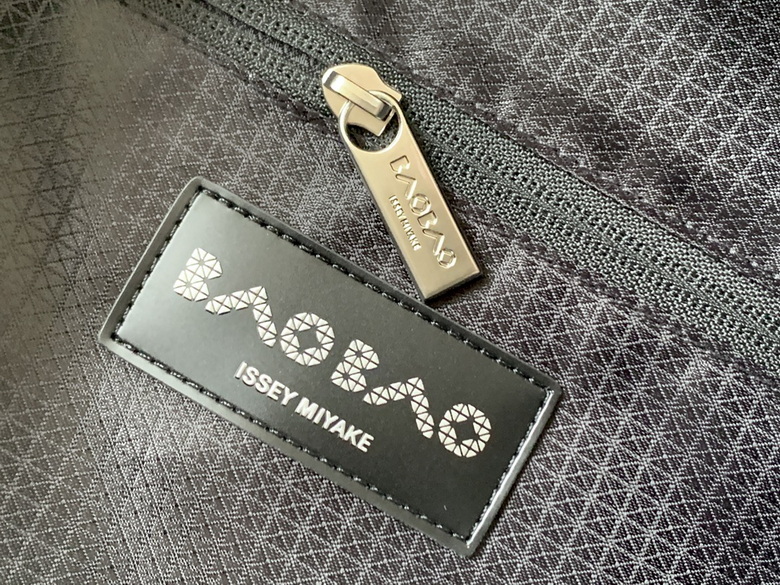 BB77 42X33X15cm YT 5