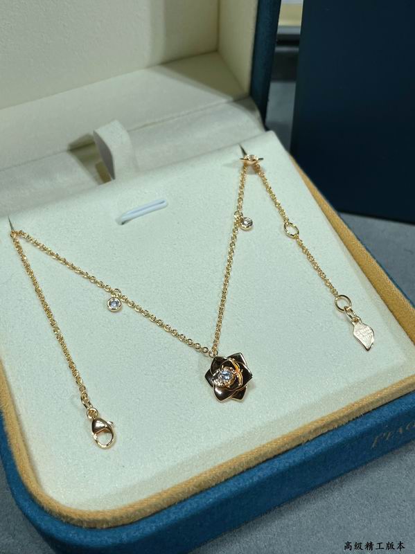 Piaget necklace 06lyx25