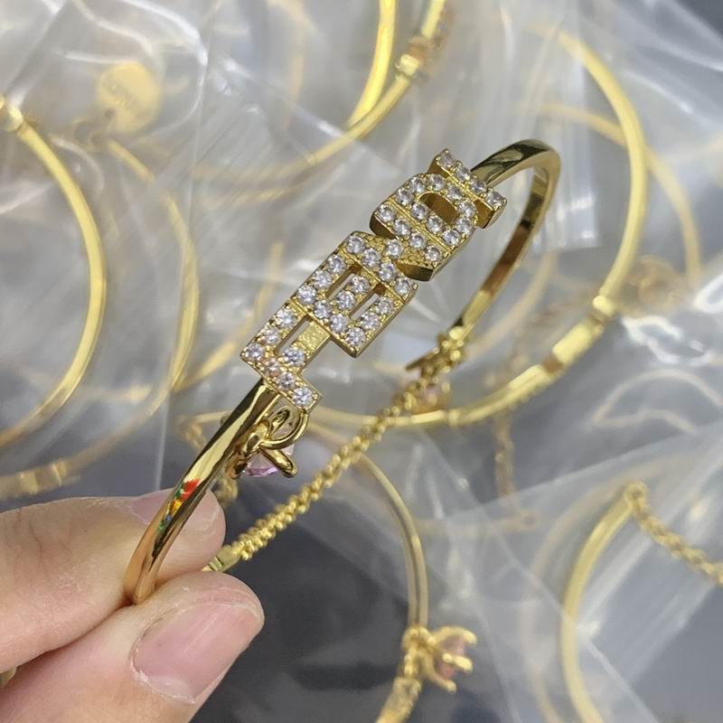 Fendi bracelet 06lyx83