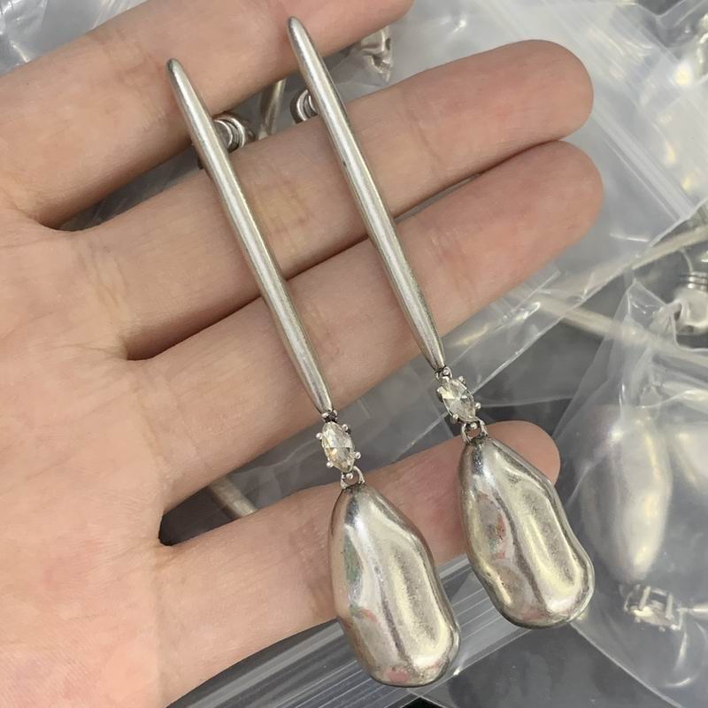 McQueen earring 05lyx13