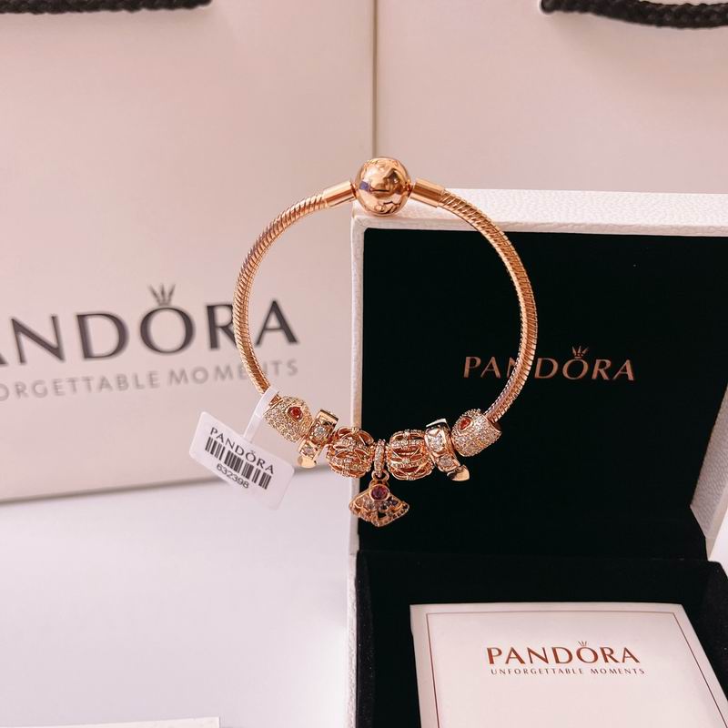 Pandora bracelet 17-21 05yxx91