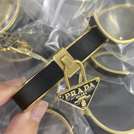 Prada bracelet 06lyh30