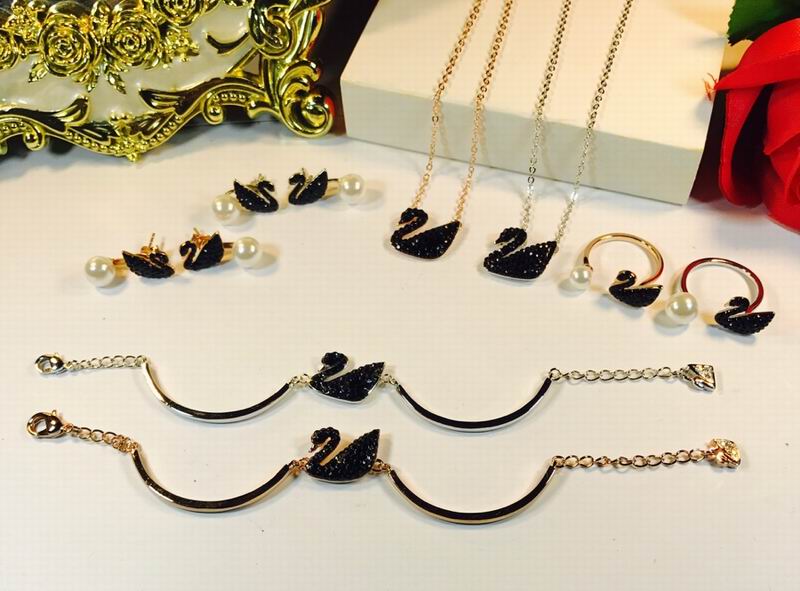 Swarovski Suits 05lyx04