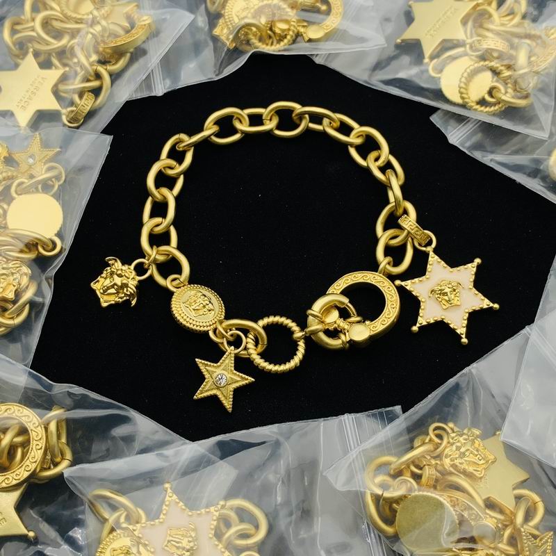 Versace bracelet 05lyx79