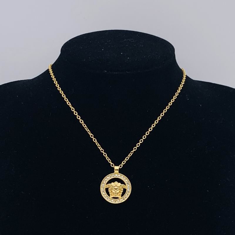 Versace necklace 06lyx29